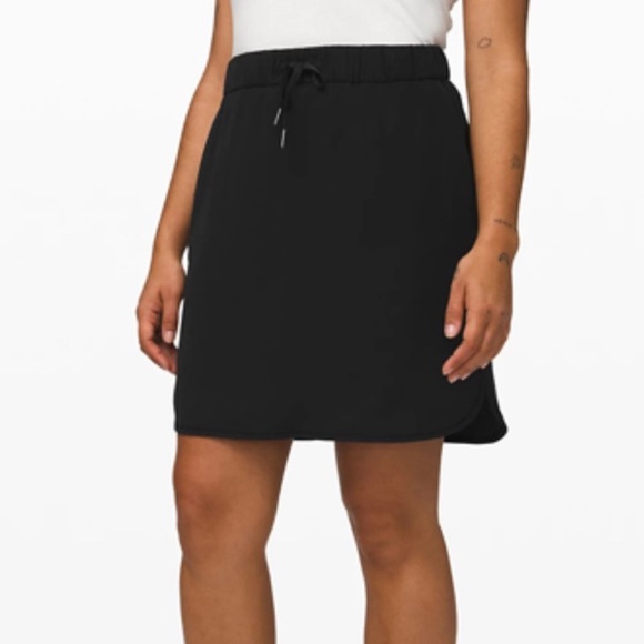 SOLD - Lululemon on the Fly Skirt - Picture 3 of 3